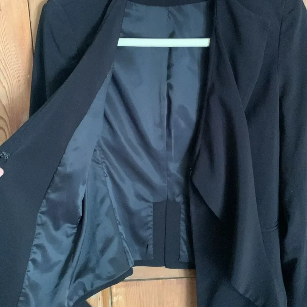 Alice + Olivia black long draped collar tuxedo style blazer